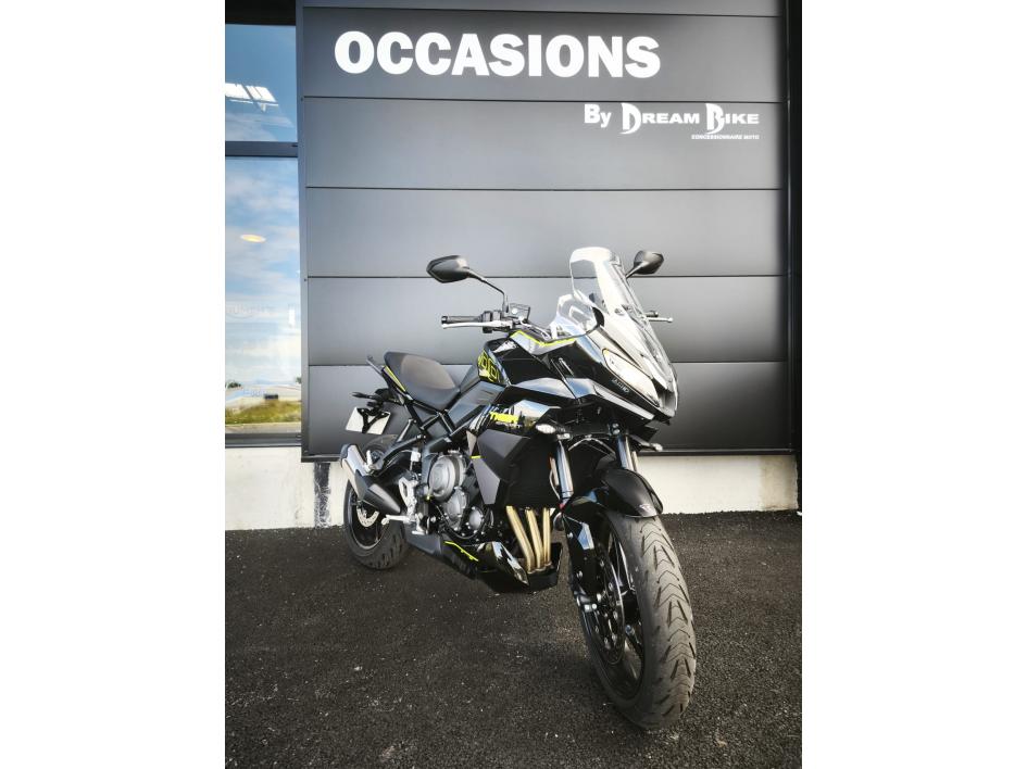 TRIUMPH TIGER 800