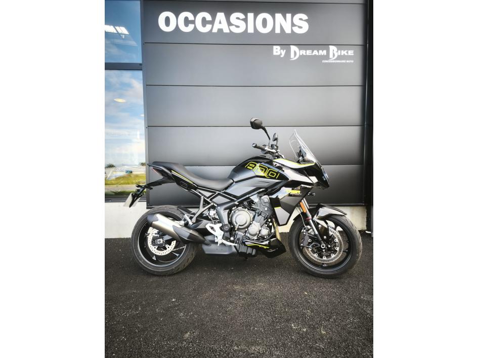 TRIUMPH TIGER 800
