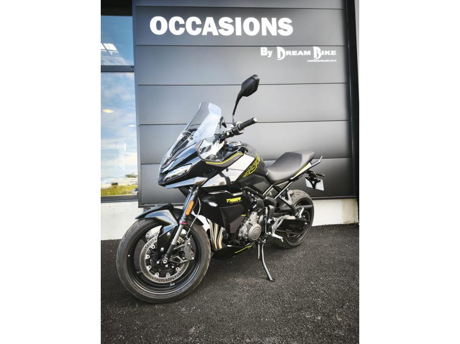 TRIUMPH TIGER 800