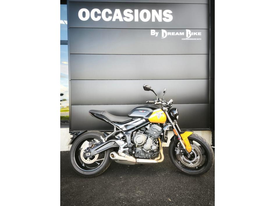 TRIUMPH TRIDENT 660