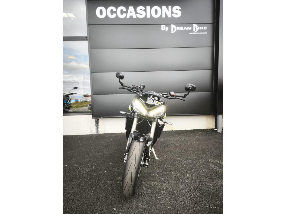 TRIUMPH STREET TRIPLE 765 RS